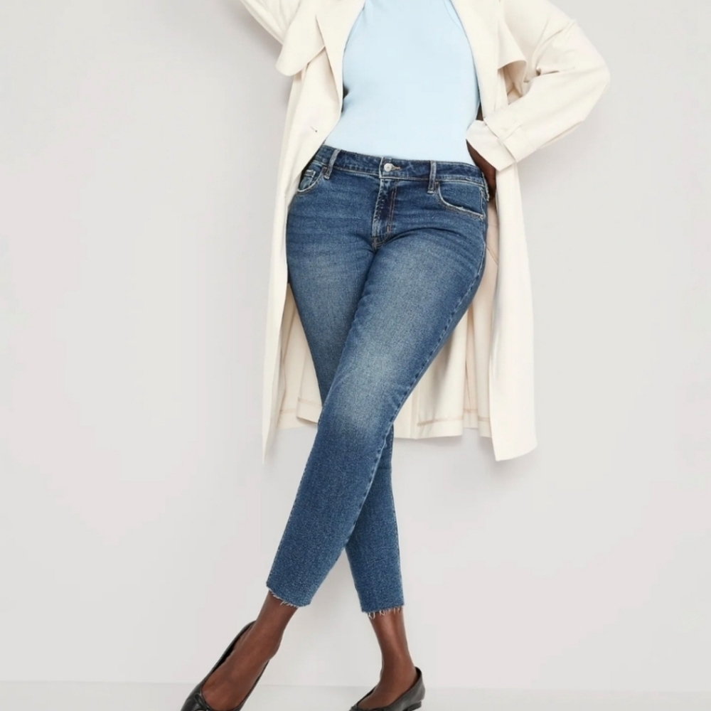 NWT Old Navy Mid-Rise Rockstar Super-Skinny Cut-Off Ankle Jeans size 20